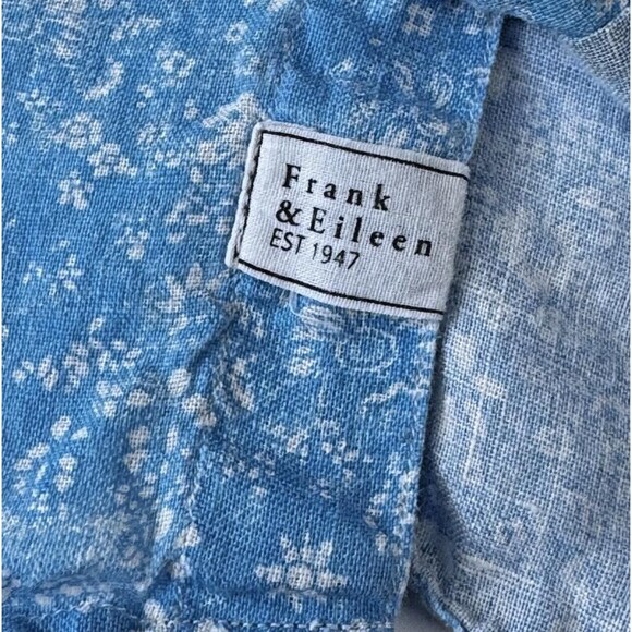 Frank and Eileen Linen Button Up Shirt Womens Small Blue Floral Long Sleeve - Picture 14 of 16
